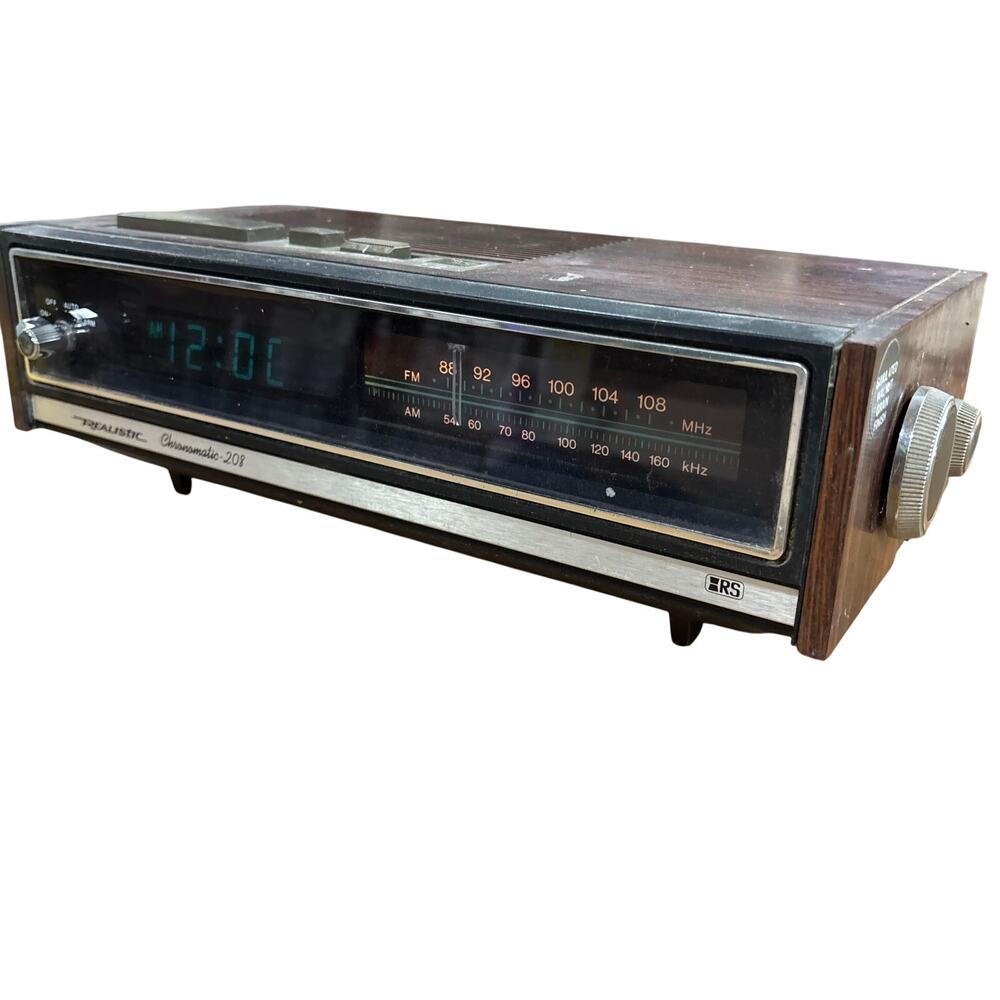 1980s Realistic model 12-1513 Chromatic 208 clock FM/AM radio  Alarm Radio Shack
